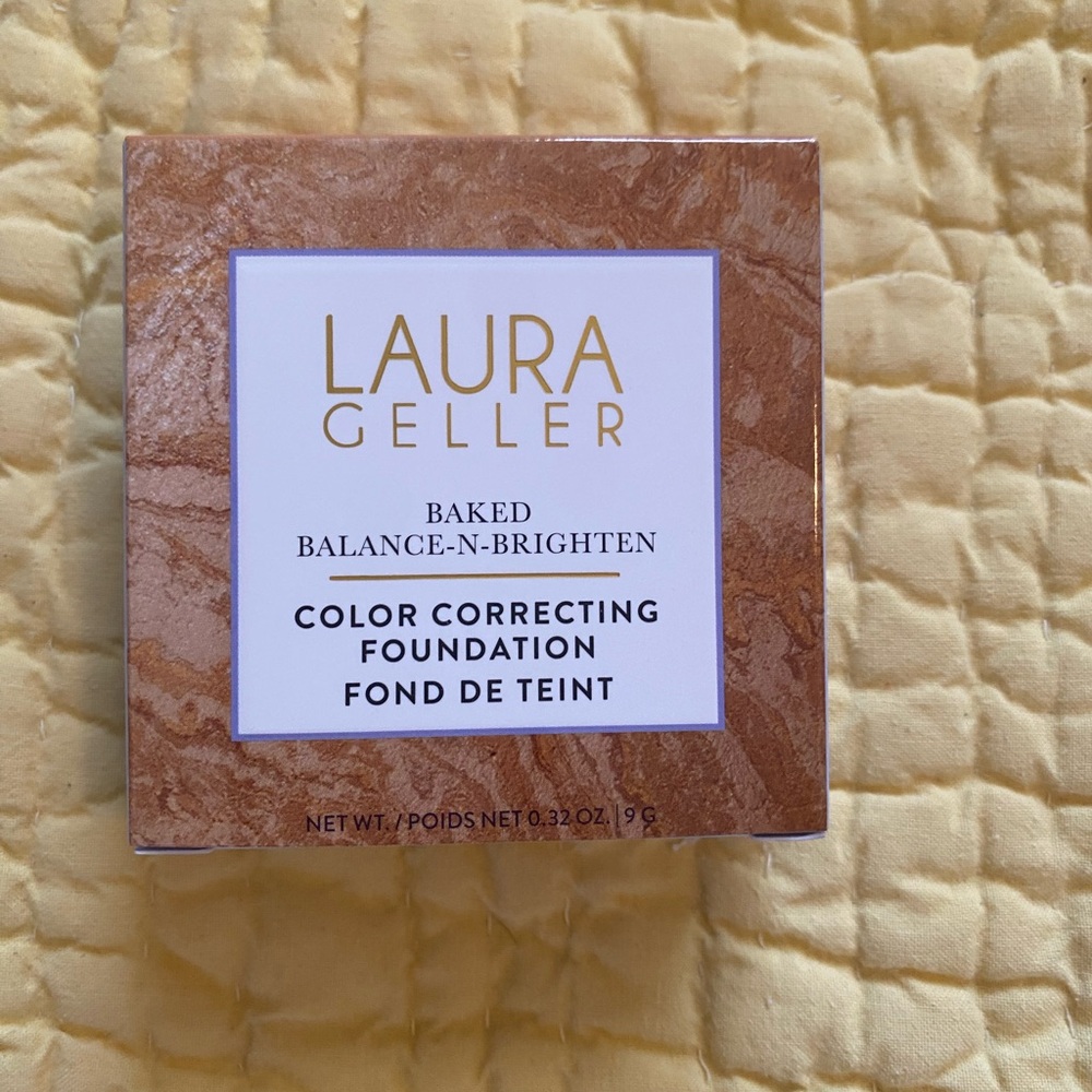 Laura Geller Baked Balance-N-Brighten Foundation - In Medium